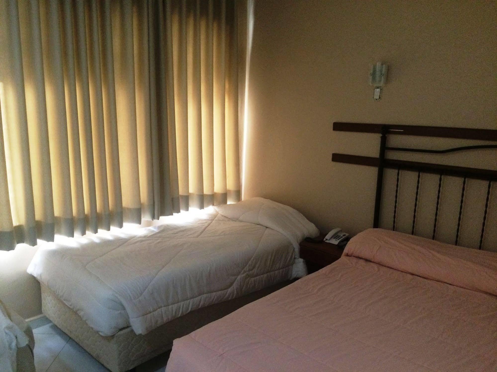 Hotel Novo Biarritz Copacabana Рио де Жанейро Екстериор снимка